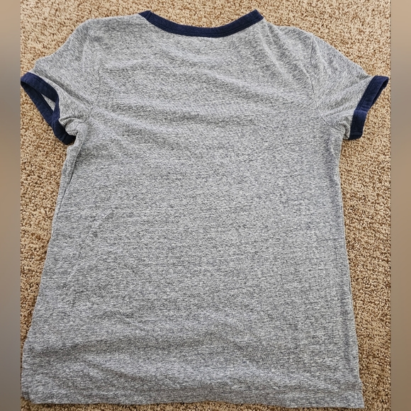 Gently Used Slim Fit Old Navy Ringer Graphic t-shirt - Picture 2 of 4